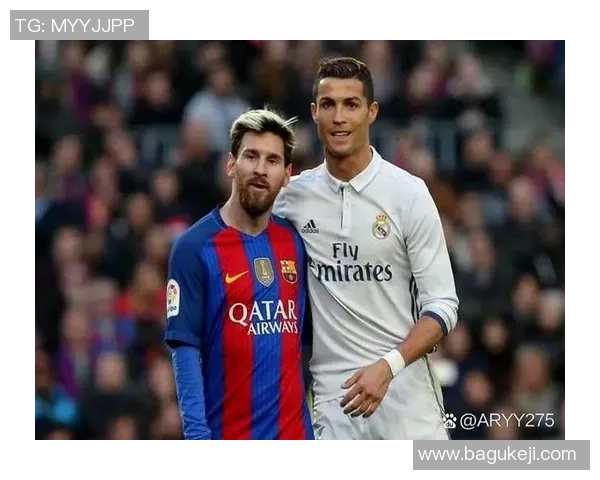 足球场上的明星趣事大揭秘 从梅西到C罗的传奇瞬间和幕后故事